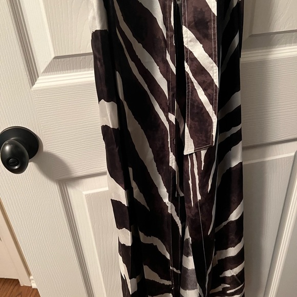 Chocolate Brown Animal Strip Print Silk Maxi Dress 👗 - Picture 4 of 8